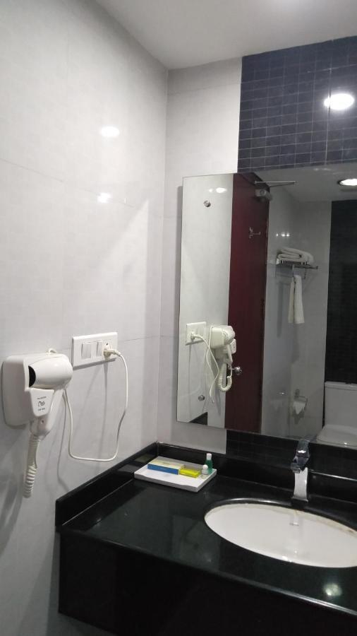 Rouba Residency Hotel Ponnāni المظهر الخارجي الصورة